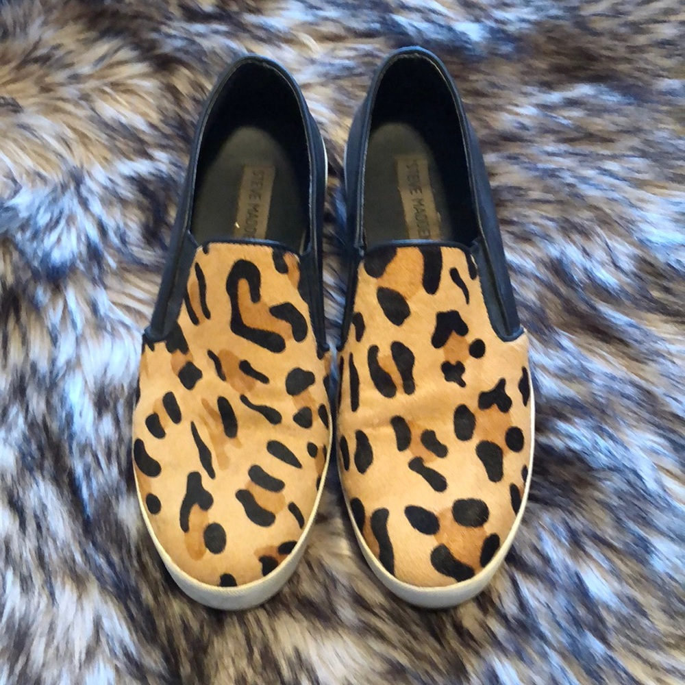 Leather leopard slip on